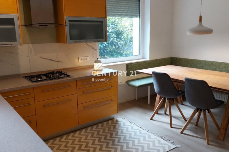 Ubicación: Ljubljana, Vič-Rudnik, Rožna dolina
