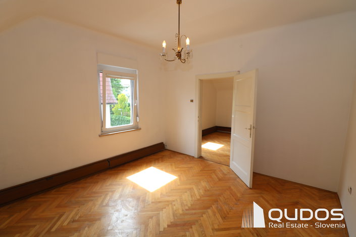 Lokacija: Ljubljana mesto, Vič-Rudnik, Rožna dolina