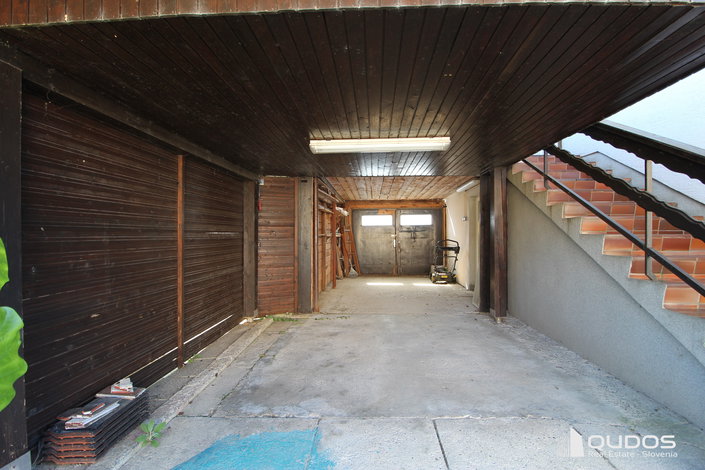 Lokacija: Ljubljana okolica, Dol pri Ljubljani, Dolsko