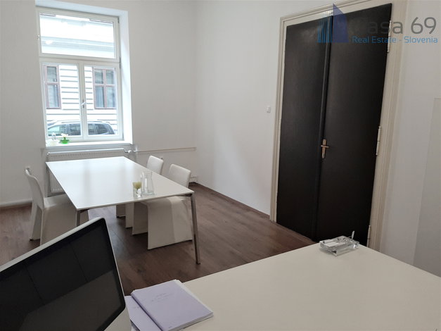 Location: Ljubljana mesto, Center, 