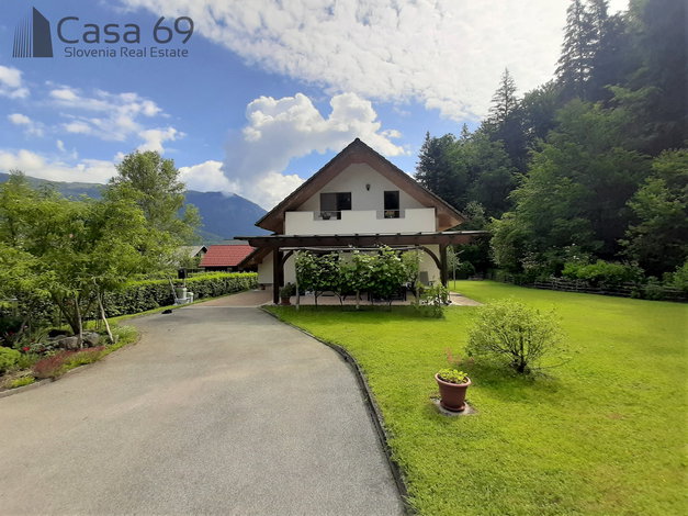 Lokacija: Gorenjska, Kranj, Letenice