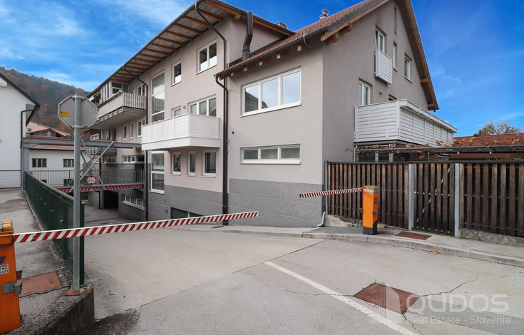 Location: Ljubljana mesto, Šiška, Šentvid