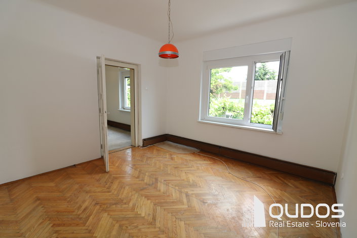 Lokacija: Ljubljana mesto, Vič-Rudnik, Rožna dolina