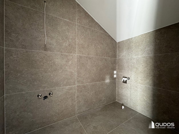 Lokacija: Ljubljana mesto, Bežigrad, Črnuče