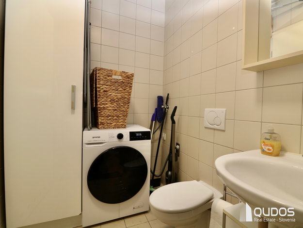 Lokacija: Ljubljana mesto, Šiška, Podutik