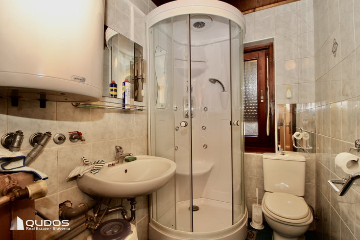 Lokacija: Ljubljana okolica, Dol pri Ljubljani, Dolsko