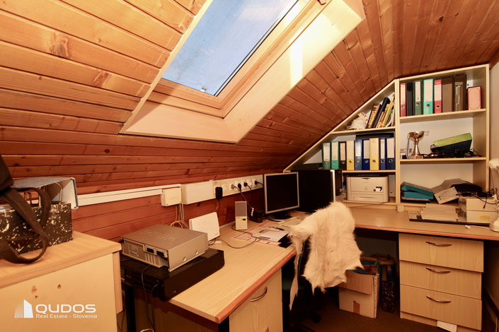 Lokacija: Ljubljana okolica, Dol pri Ljubljani, Dolsko