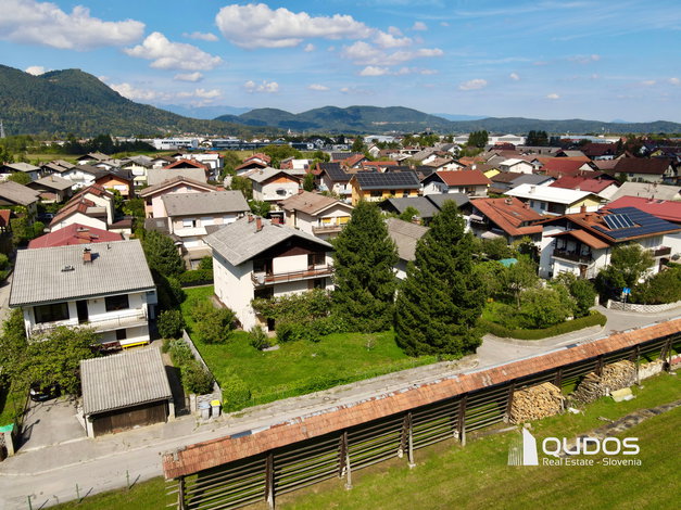 Lokacija: Ljubljana mesto, Šiška, Gunclje