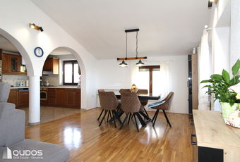 Lokacija: Obalno - kraška, Izola, Malija