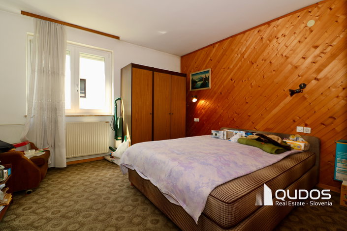 Lokacija: Ljubljana mesto, Šiška, Gunclje