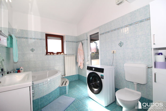 Lokacija: Obalno - kraška, Izola, Malija