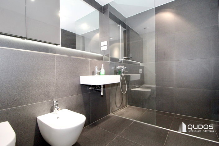 Lokacija: Ljubljana mesto, Center, Center