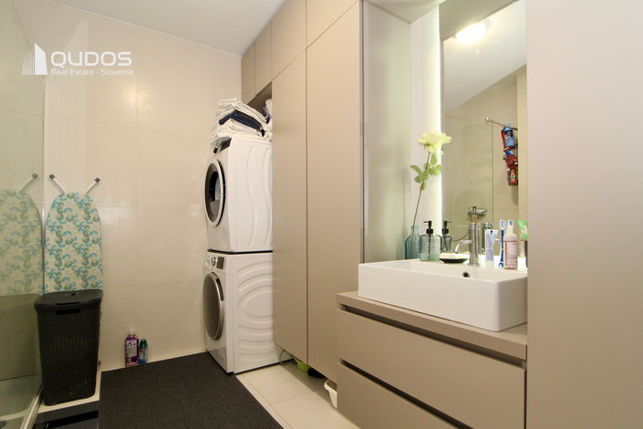 Lokacija: Ljubljana mesto, Bežigrad, Zupančičeva jama