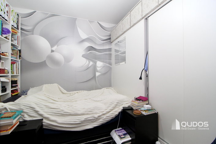 Lokacija: Ljubljana mesto, Bežigrad, Zupančičeva jama