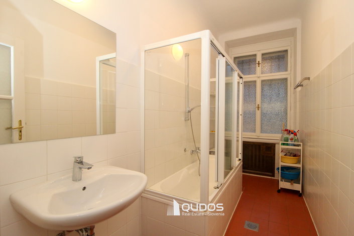 Lokacija: Ljubljana mesto, Center, Center