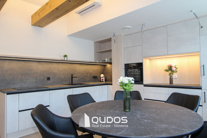 Lokacija: Ljubljana okolica, Kamnik, Kamnik