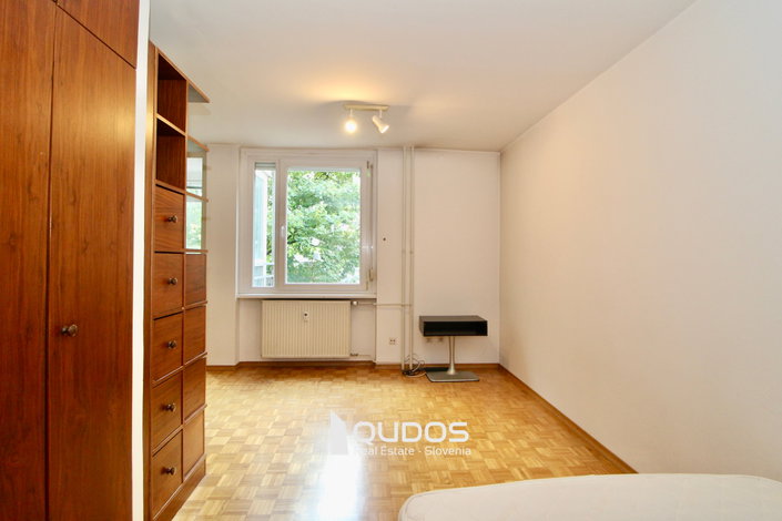 Lokacija: Ljubljana mesto, Šiška, Šiška