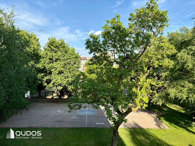 Lokacija: Ljubljana mesto, Bežigrad, Bežigrad