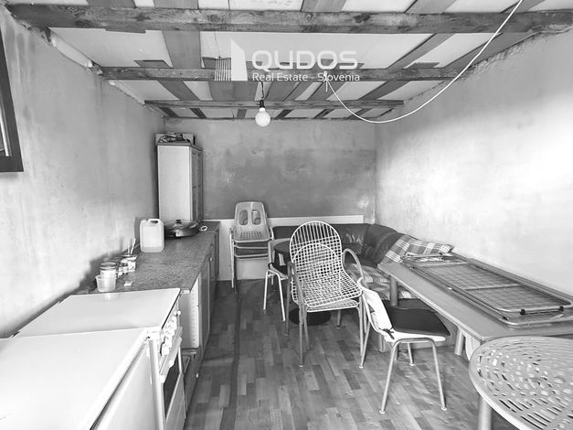 Lokacija: Hrvaška, Šibensko-kninska županija, Šibenik-okolica, Zaton