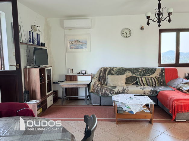 Lokacija: Hrvaška, Šibensko-kninska županija, Šibenik-okolica, Zaton