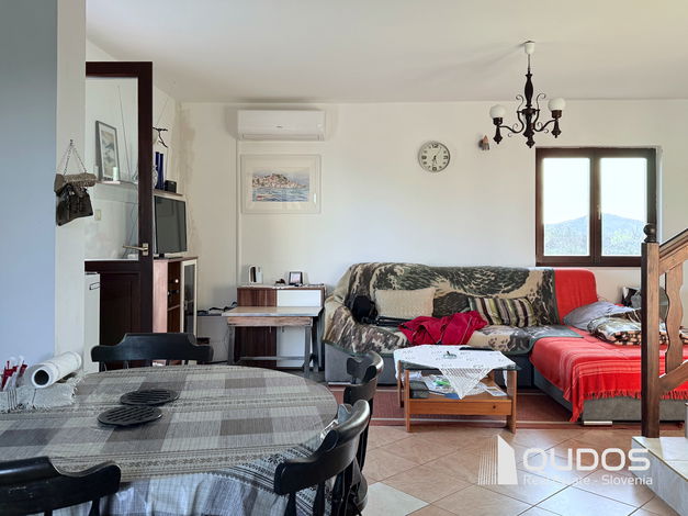 Lokacija: Hrvaška, Šibensko-kninska županija, Šibenik-okolica, Zaton