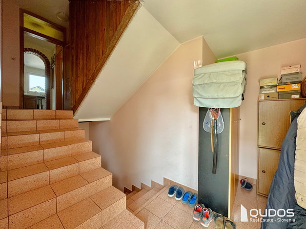 Lokacija: Ljubljana mesto, Moste-Polje, Zg. Kašelj