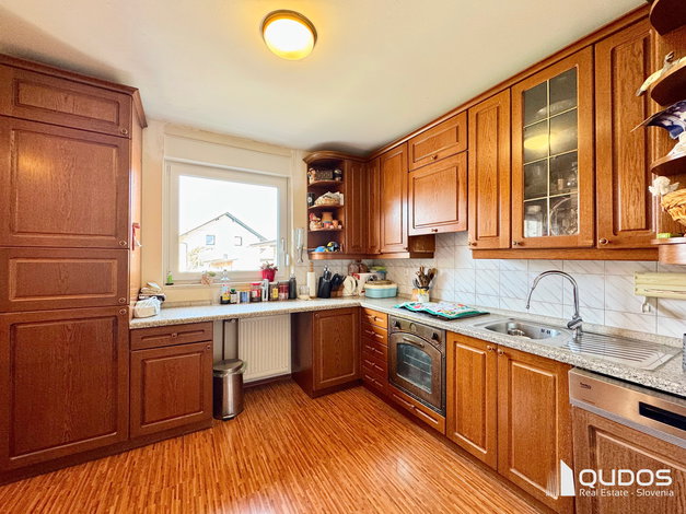 Lokacija: Ljubljana mesto, Moste-Polje, Zg. Kašelj