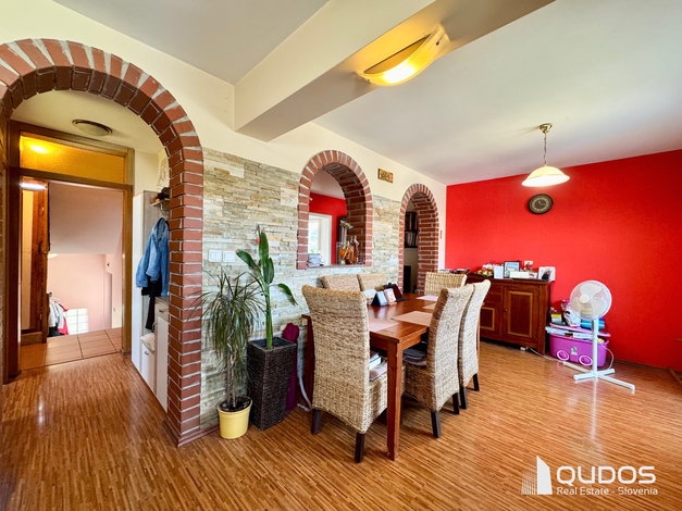 Lokacija: Ljubljana mesto, Moste-Polje, Zg. Kašelj