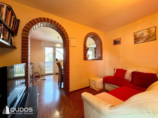 Lokacija: Ljubljana mesto, Moste-Polje, Zg. Kašelj