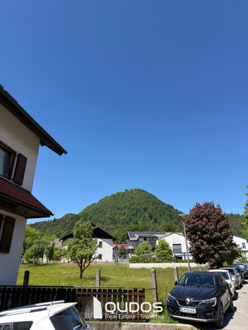 Lokacija: Ljubljana mesto, Šiška, Šmartno pod Šmarno goro