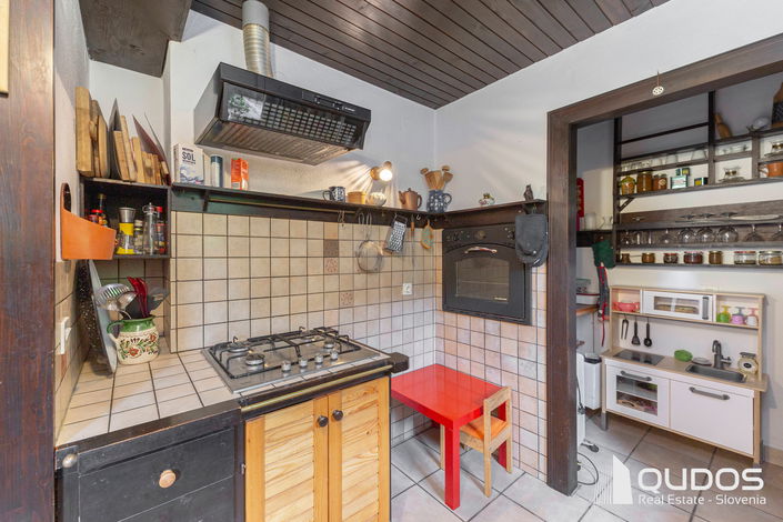 Lokacija: Notranjsko - kraška, Bloke, Nova vas