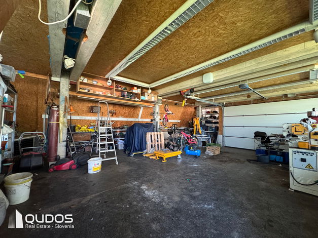 Lokacija: Ljubljana okolica, Log - Dragomer, Log pri Brezovici