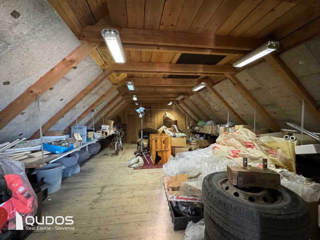 Lokacija: Ljubljana okolica, Log - Dragomer, Log pri Brezovici