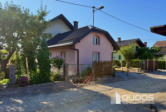 Lokacija: Ljubljana mesto, Vič-Rudnik, Trnovo