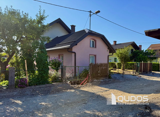 Lokacija: Ljubljana mesto, Vič-Rudnik, Trnovo