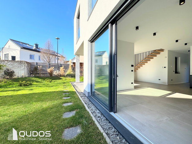 Location: Ljubljana City, Vič-Rudnik, Vrhovci