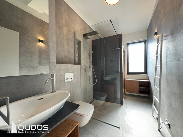 Location: Ljubljana City, Vič-Rudnik, Vrhovci