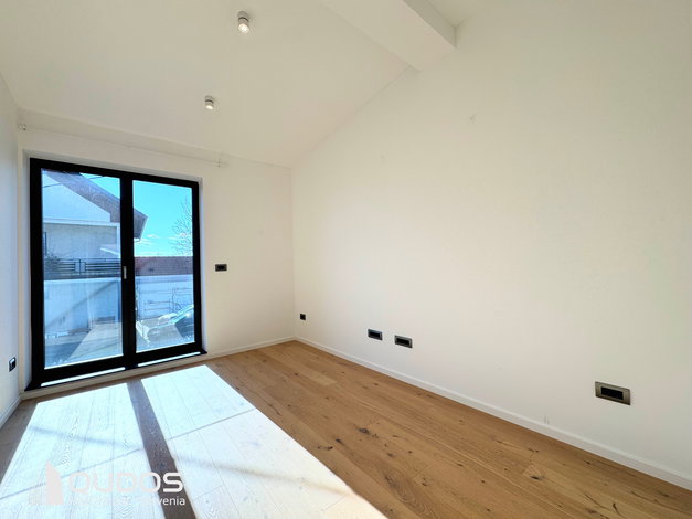 Location: Ljubljana City, Vič-Rudnik, Vrhovci