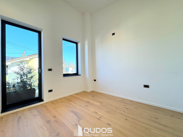 Location: Ljubljana City, Vič-Rudnik, Vrhovci