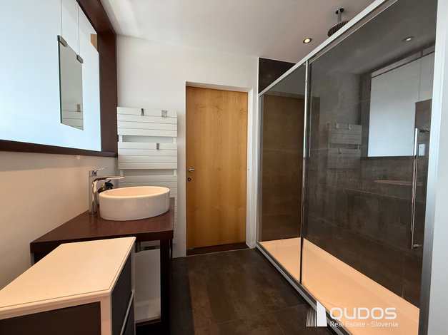 Lokacija: Ljubljana mesto, Bežigrad, Bežigrad