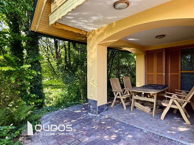 Lokacija: Ljubljana okolica, Mengeš, Mengeš