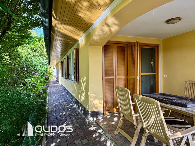 Lokacija: Ljubljana okolica, Mengeš, Mengeš