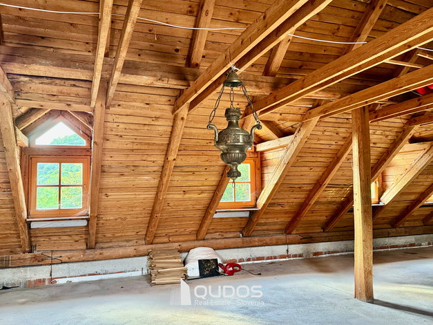 Lokacija: Ljubljana okolica, Mengeš, Mengeš