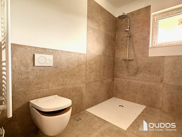 Lokacija: Gorenjska, Kranj, Zgornje Bitnje