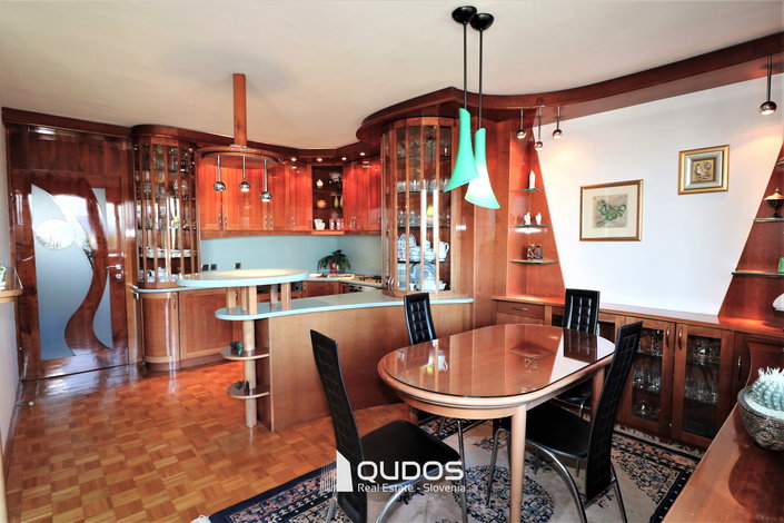 Lokacija: Ljubljana mesto, Bežigrad, Bežigrad