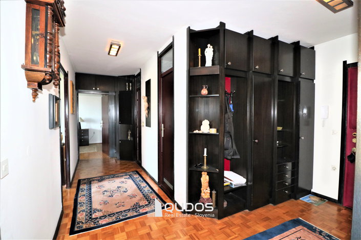 Lokacija: Ljubljana mesto, Bežigrad, Bežigrad