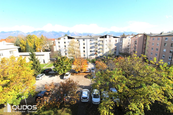 Lokacija: Gorenjska, Kranj, Zlato polje