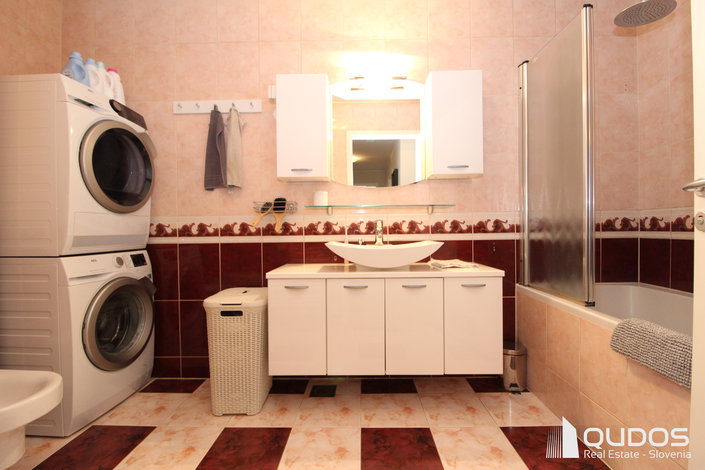 Lokacija: Ljubljana mesto, Bežigrad, Bežigrad