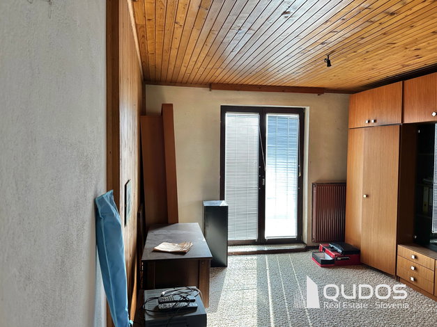 Lokacija: Gorenjska, Kranj, Spodnja Besnica