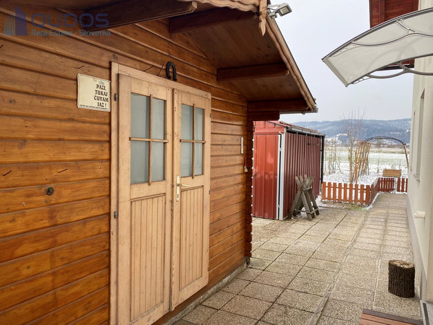 Lokacija: Ljubljana okolica, Brezovica, Podplešivica